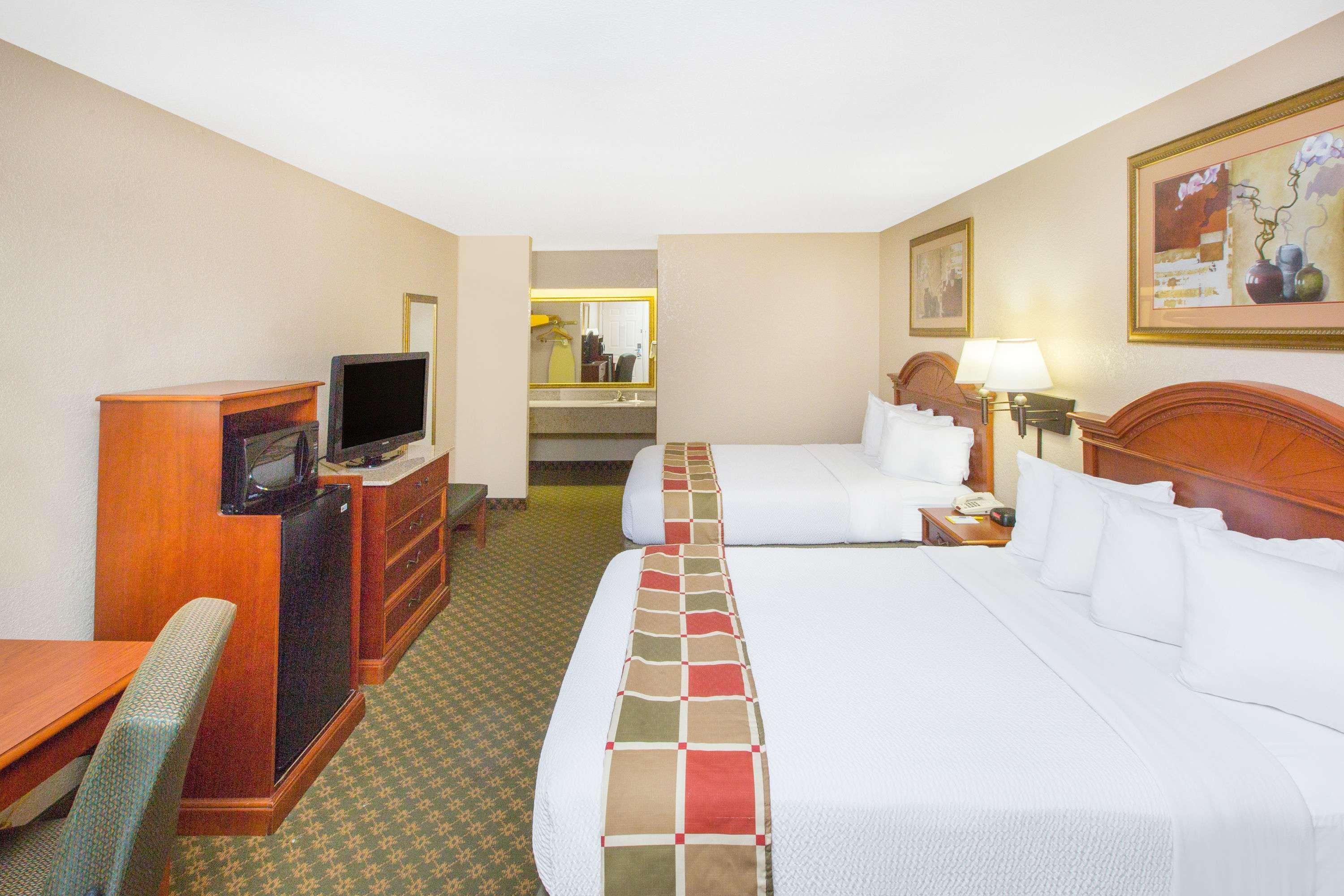 Days Inn By Wyndham Lonoke Kültér fotó
