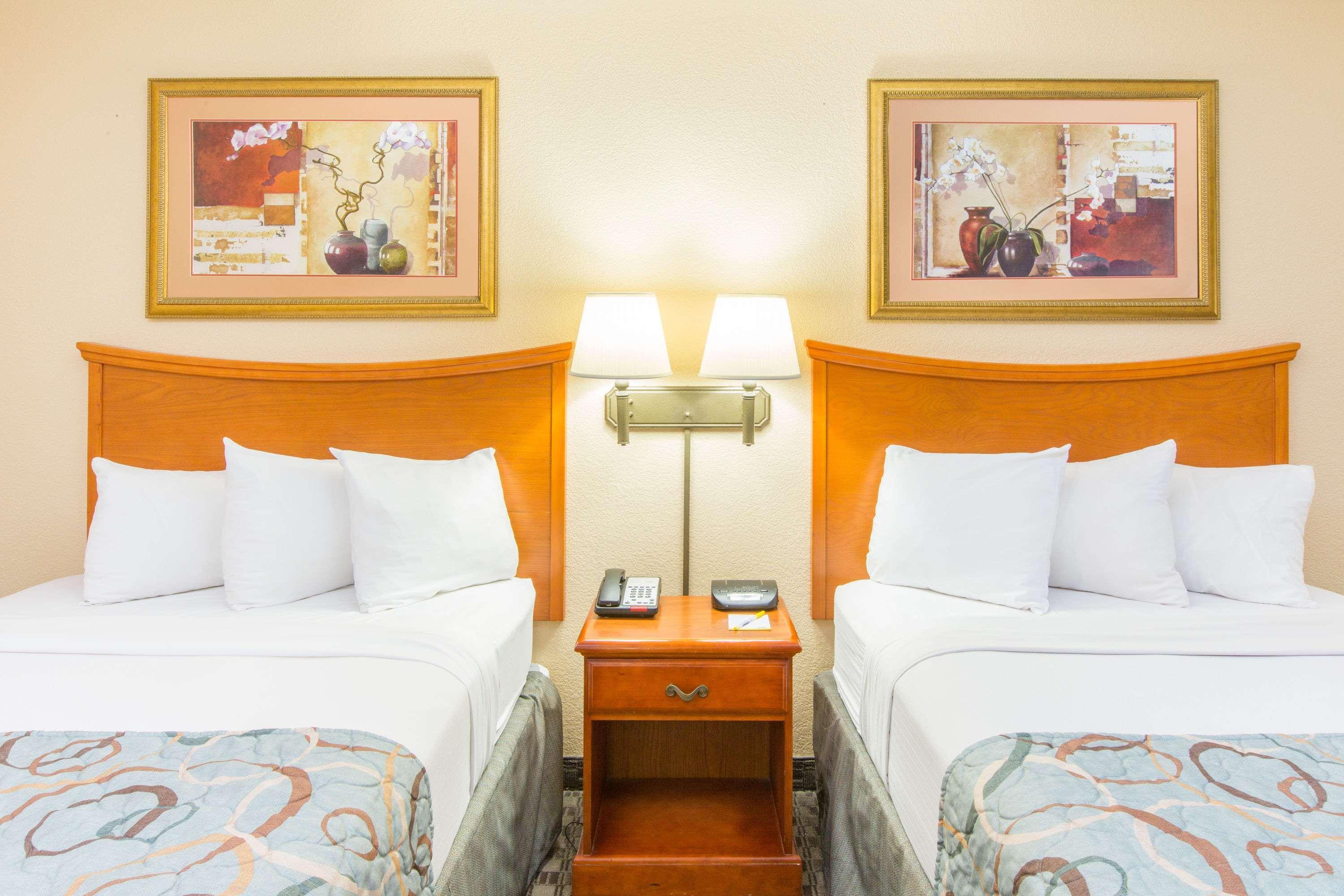 Days Inn By Wyndham Lonoke Kültér fotó