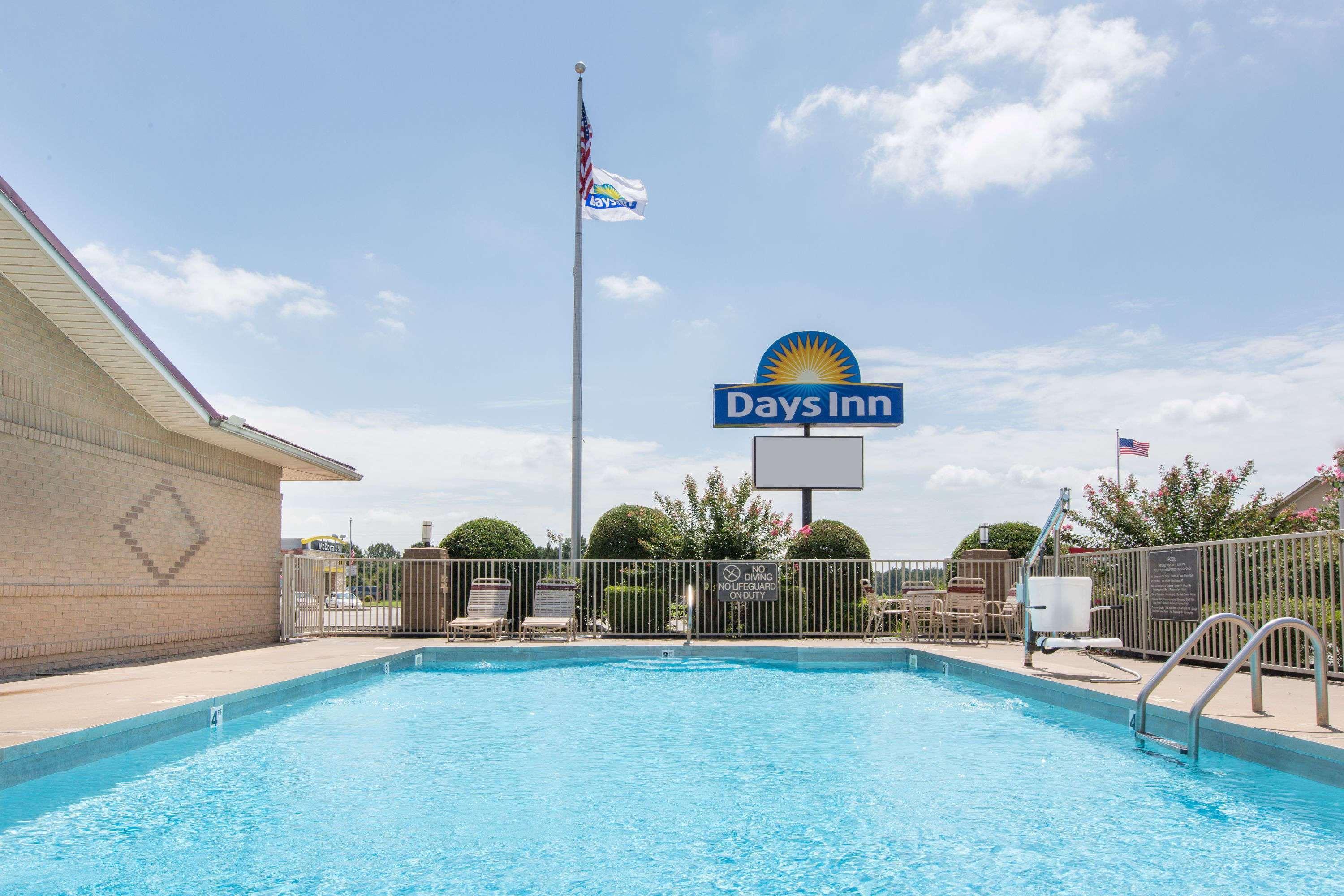 Days Inn By Wyndham Lonoke Kültér fotó