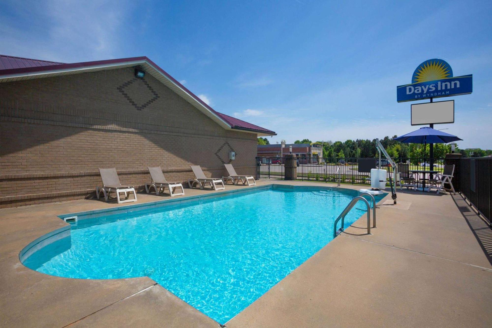 Days Inn By Wyndham Lonoke Kültér fotó